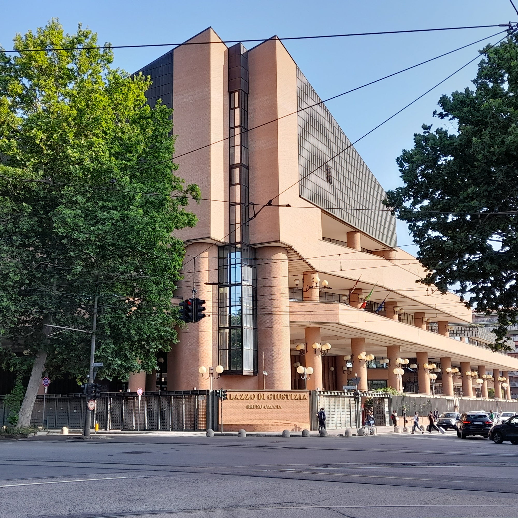 pure cbd tribunale torino san donato